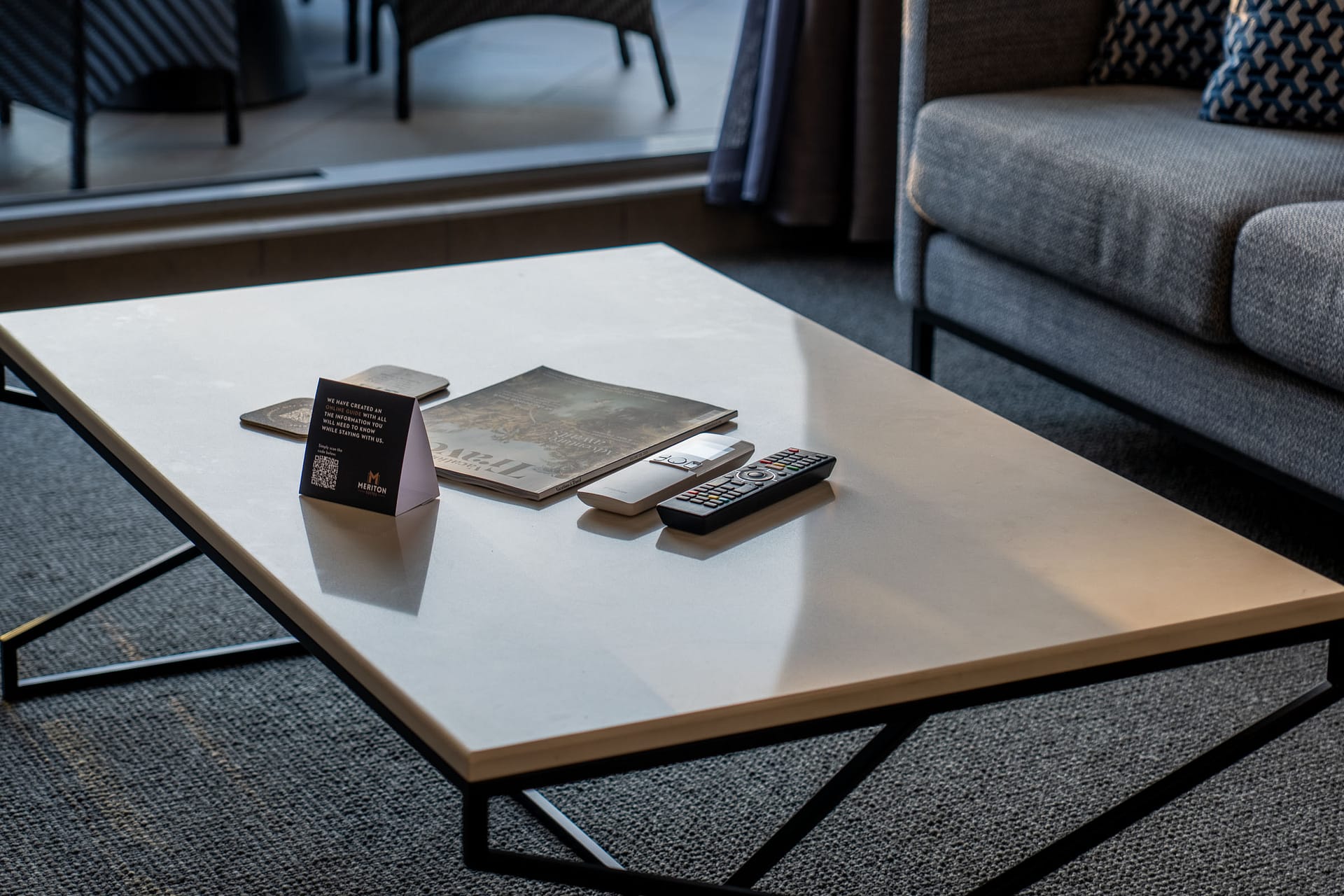 Luxury hotel suite in Broadbeach – Meriton Suites by OnLoop Studio